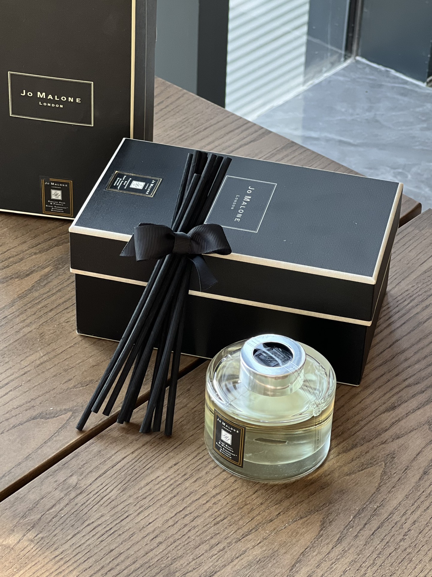 the fragrance begins to become mellow and warm - Perfume 5