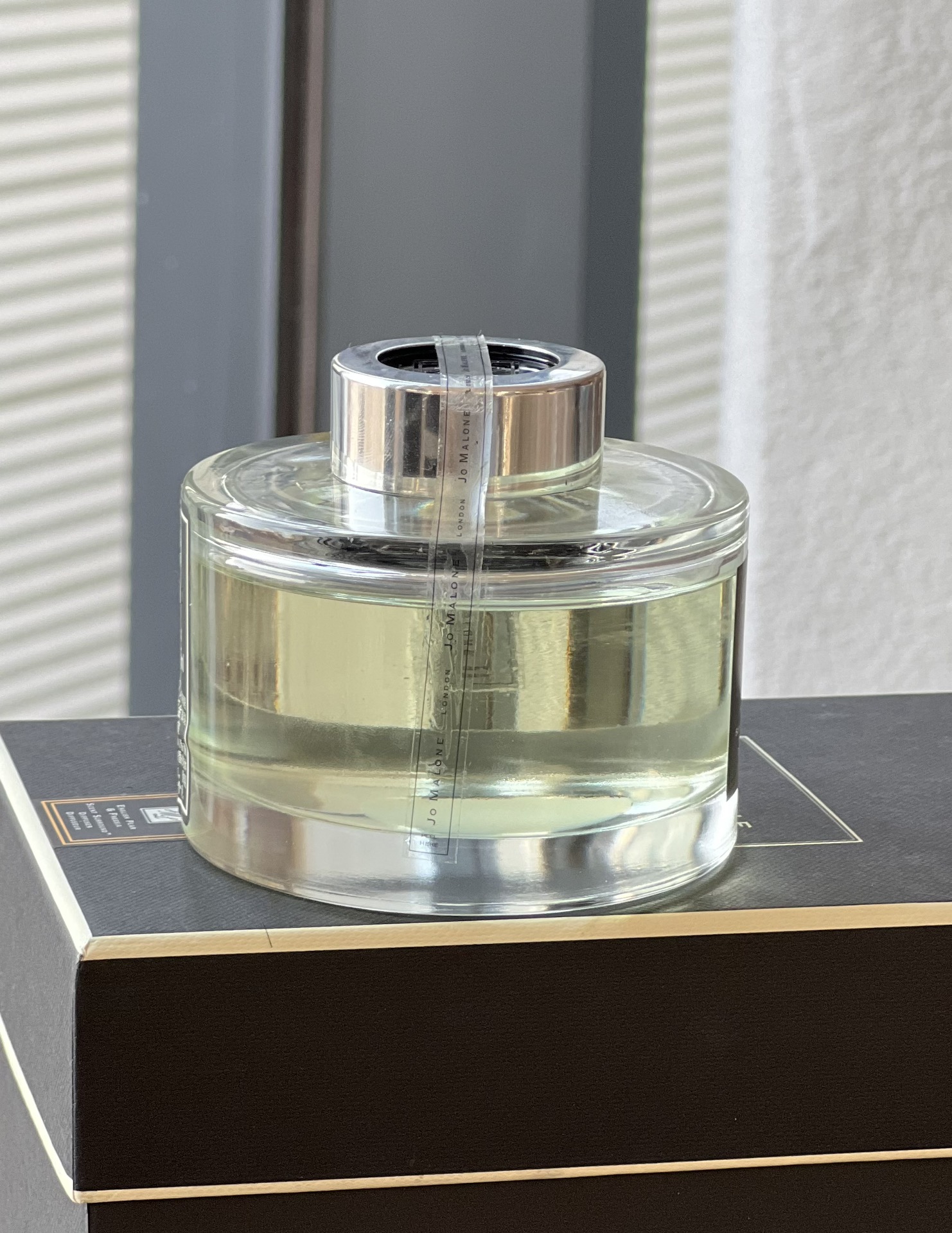 Adding a constant stream of fragrance to any space, the dewy wind chime - Perfume 7