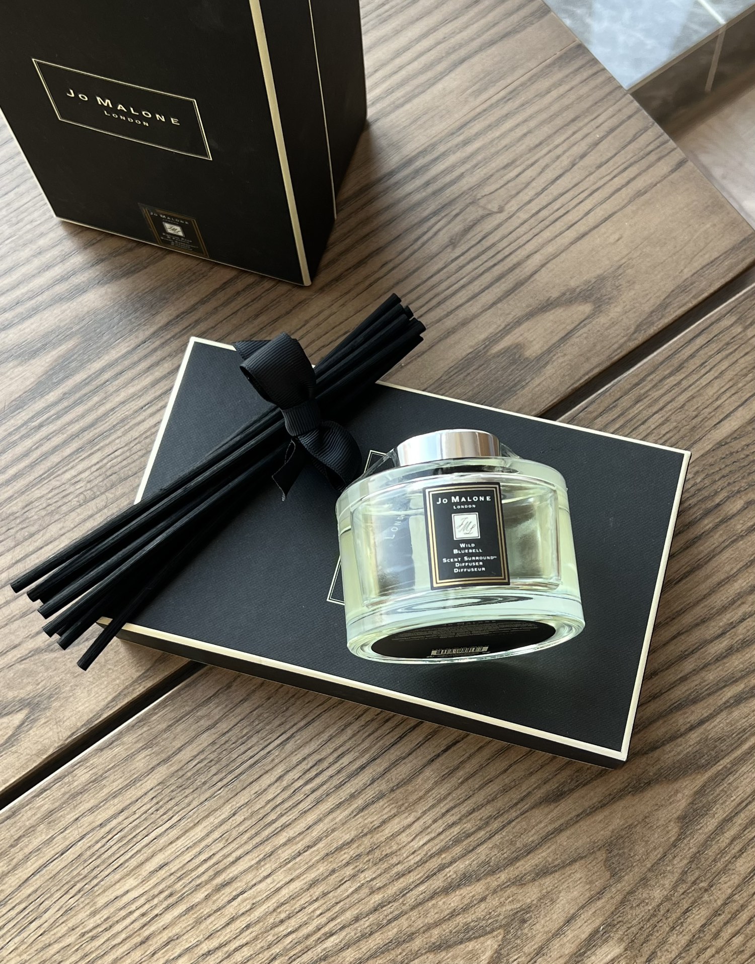 Adding a constant stream of fragrance to any space, the dewy wind chime - Perfume 5