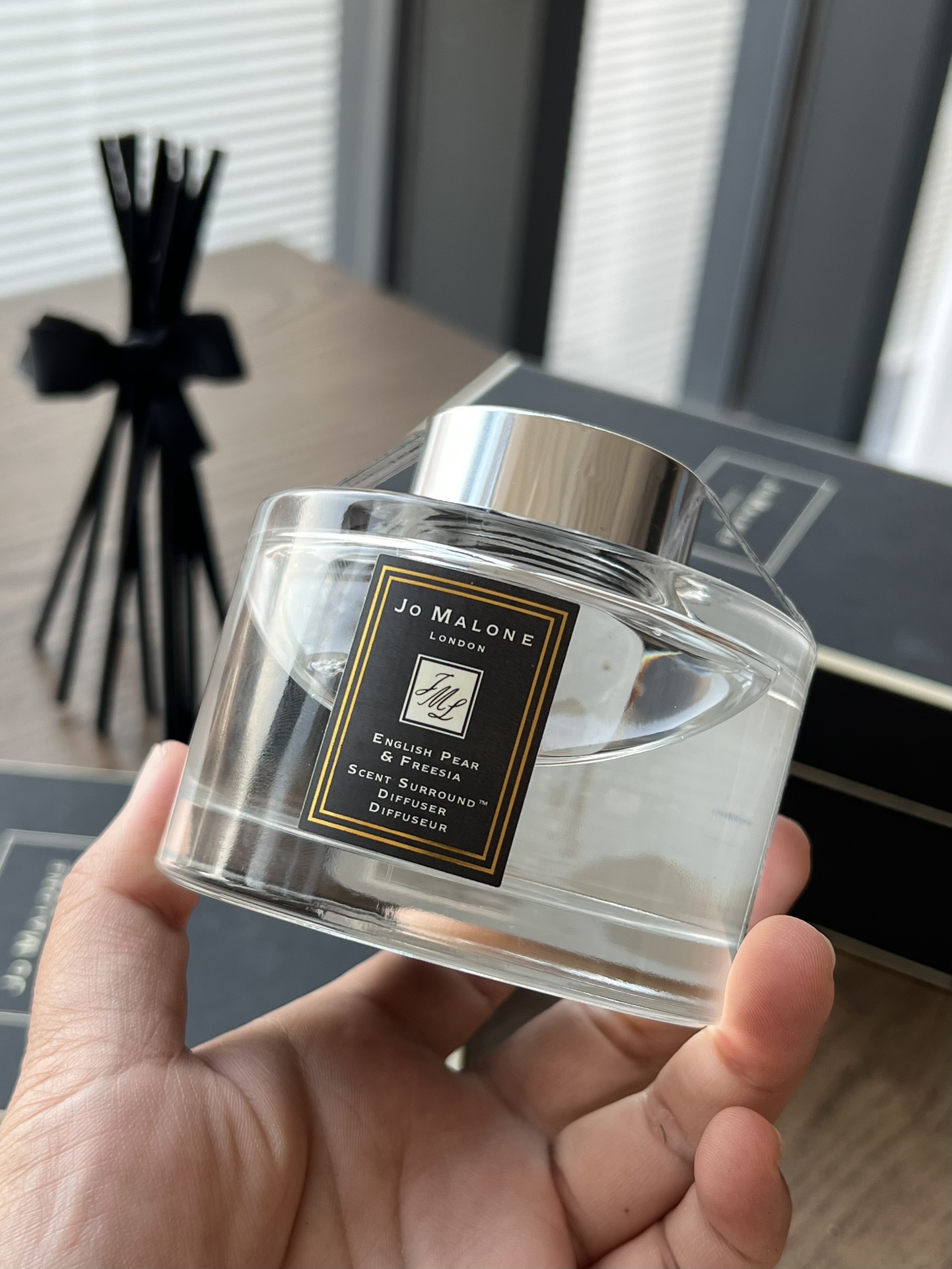 the base note is the delicate fragrance of freesia - Perfume 2