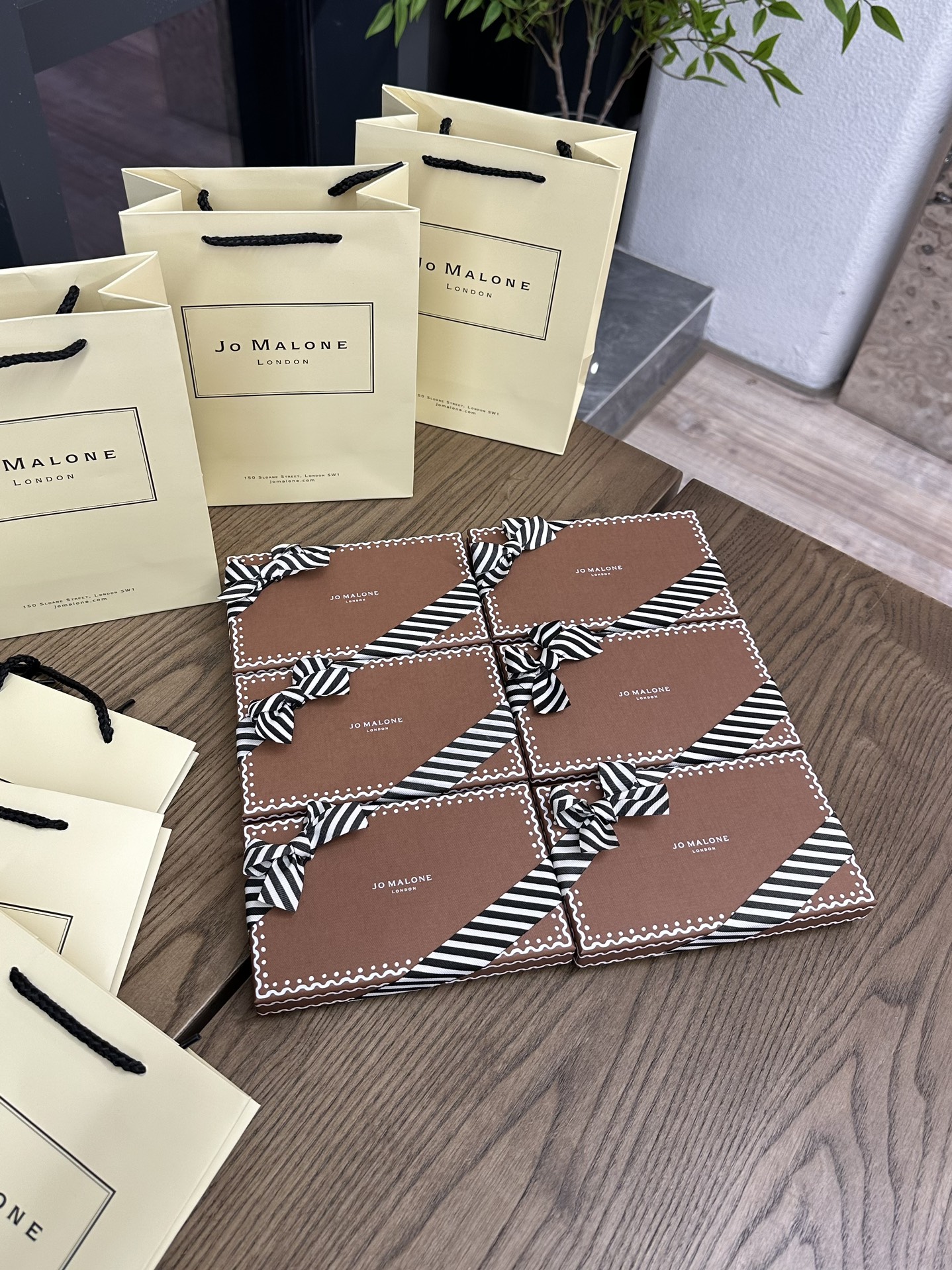 Designed for fragrance combining and layering, this Jo Malone fragrance - Comprehensive