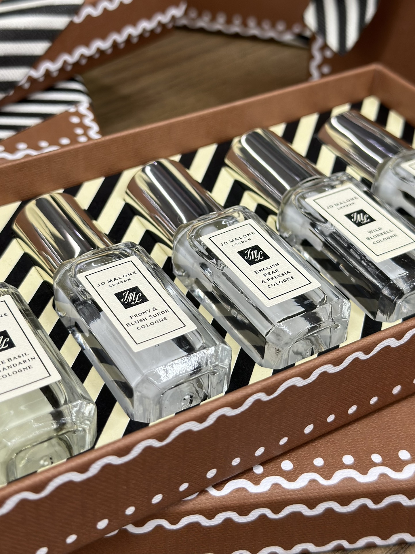 Fragrance Family: Aromatic / Fougère - Comprehensive 9