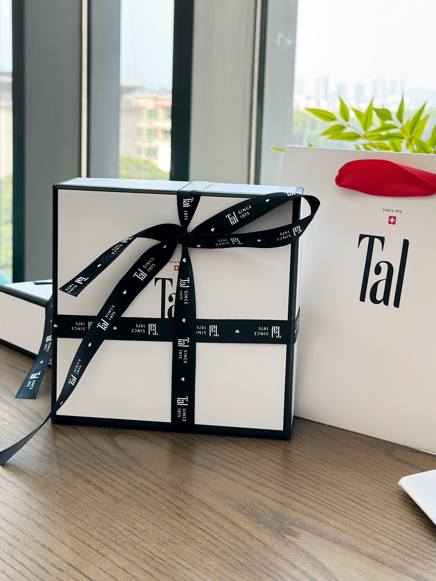 **TAL Swiss Hand Care Duo Set** - Comprehensive 8