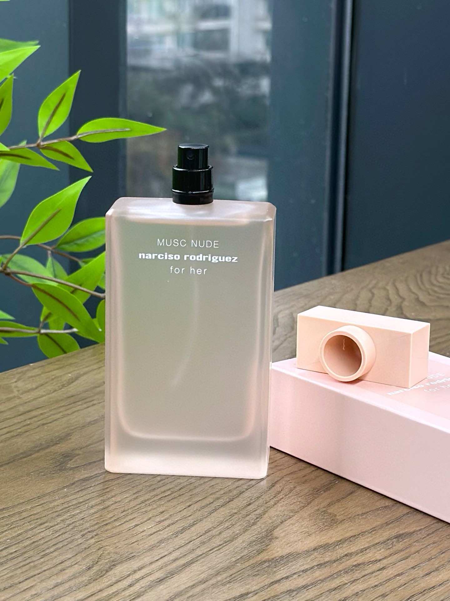 90💰原单品质
MUSC NUDE 是一款向嗅觉艺术致以永恒敬意的麝香花香调香水，让您尽享女性魅力的精髓。这款香水的核心是 NarcisoRodriguez 标志性的麝香，现在又增加了新的、柔和而诱人的层次。

✅前调：白色花系 茉莉 粉红胡椒
✅中调：麝香橙花 玫瑰
✅后调：零陵香豆 广藿香 雪松
✅规格：100ml