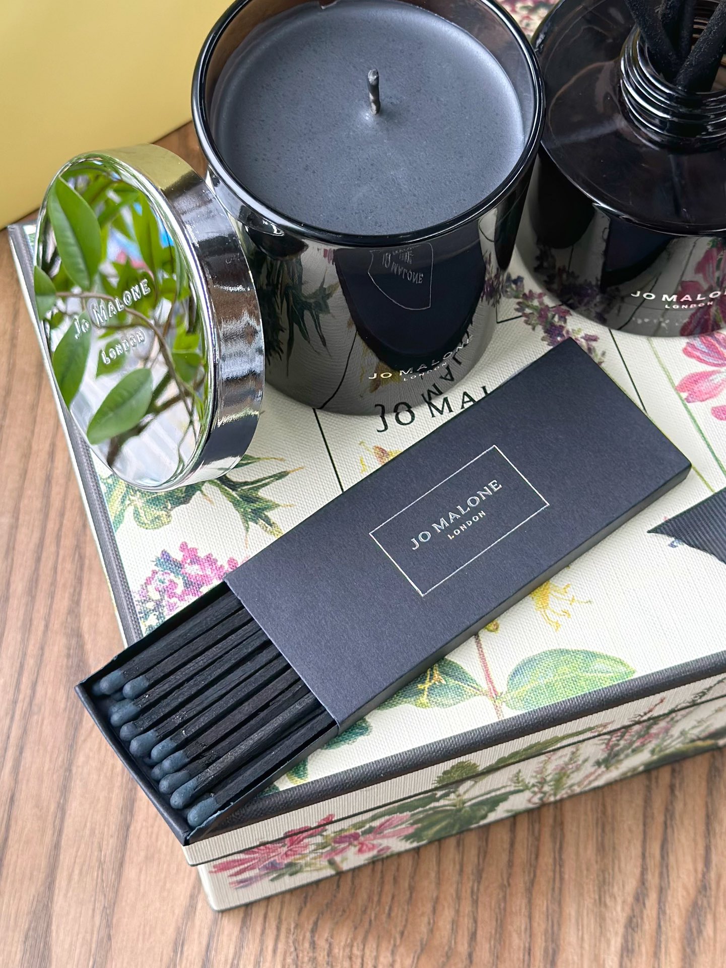 A sophisticated home fragrance designed to create a serene and calming - Comprehensive 5