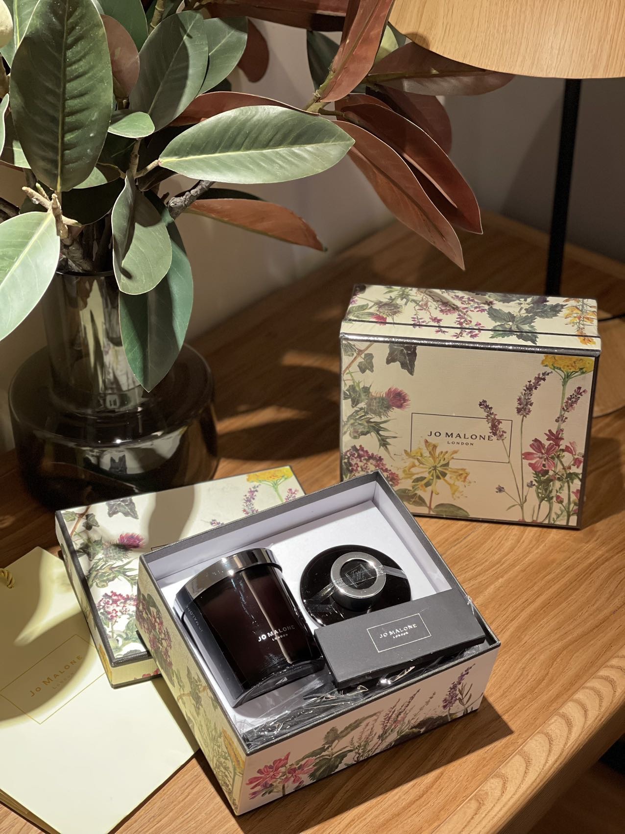 A refined home fragrance designed to create a calming, soothing ambiance - Comprehensive 4