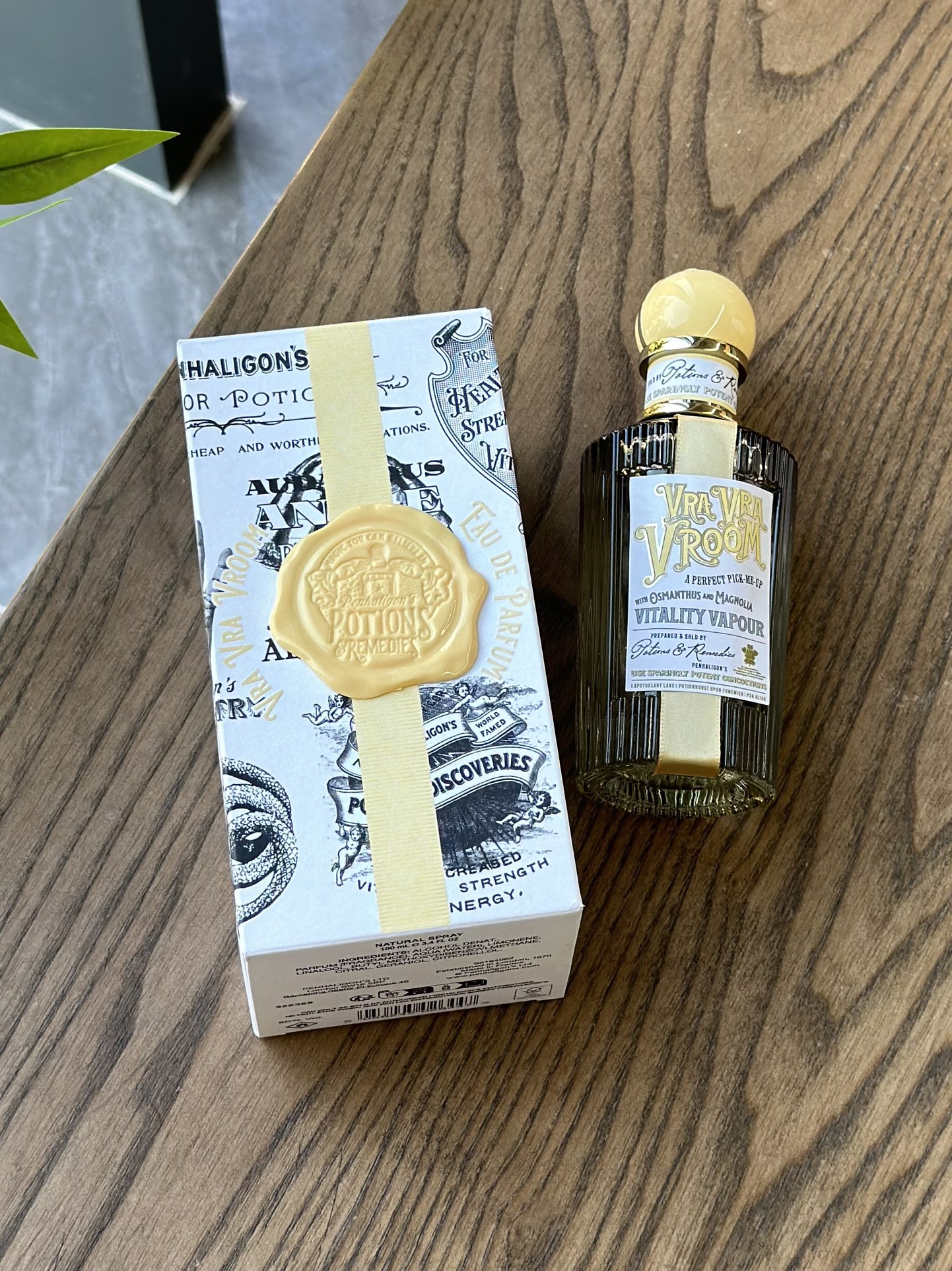 NO:894539,Penhaligon's Awakening Cinnamon 100ml Neutral fragrance, floral fragrance, top note, apricot, middle note, osmanthus, base note, leather, perfume19860909Penhaligon's 潘海利根 初醒桂香100ml 属性中性香 香调花香调 前调杏 中调桂花 后调皮革,香水,accessory