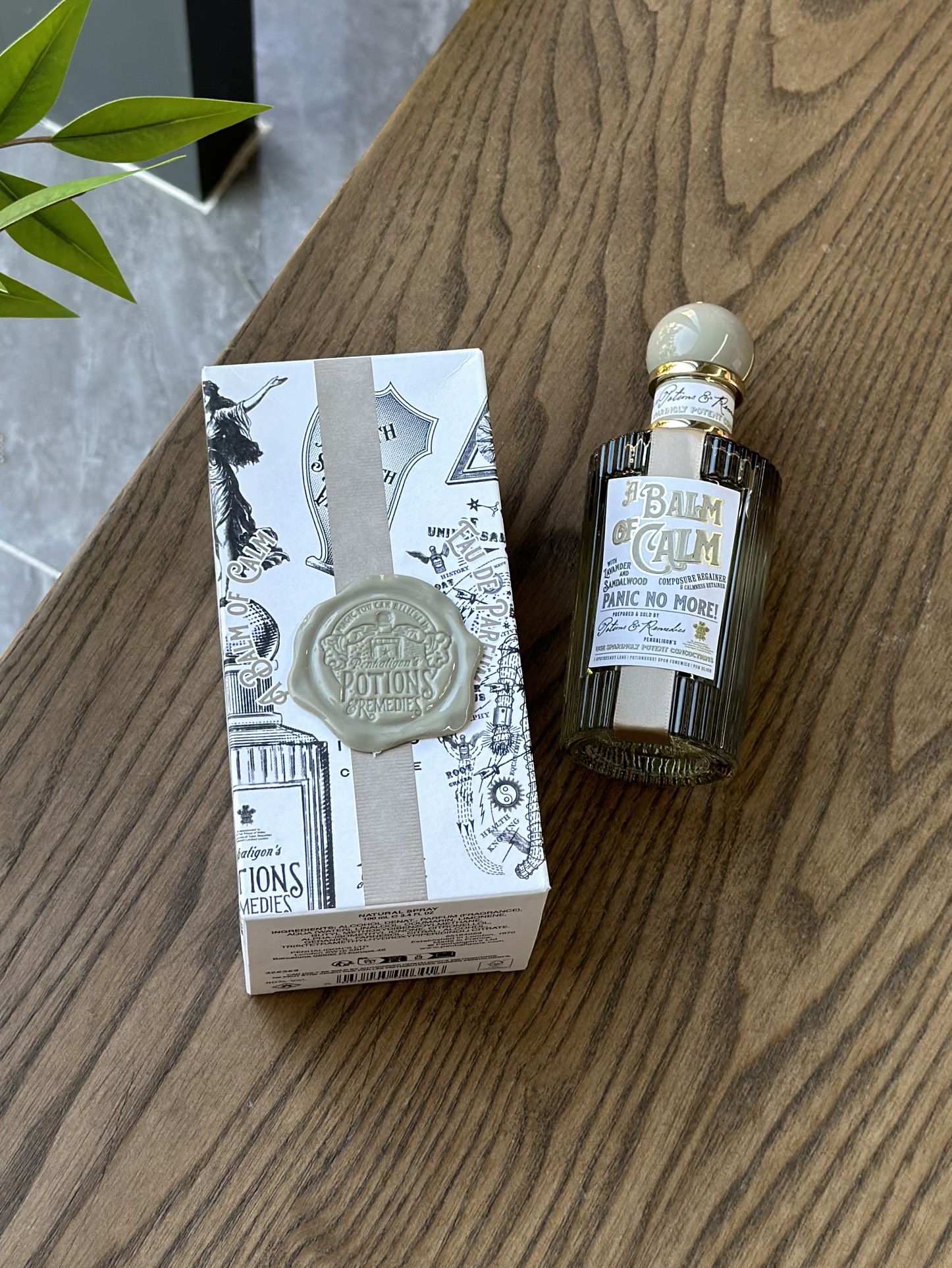 NO:894546,Penhaligon's Quiet Sandalwood 100ml, neutral fragrance, aromatic woody notes, top notes of lavender, middle notes of geranium, base notes of sandalwood, perfume19860909Penhaligon's 潘海利根 静谧檀木100ml 属性中性香 香调芳香木质调 前调薰衣草 中调天竺葵 后调檀香木,香水,accessory