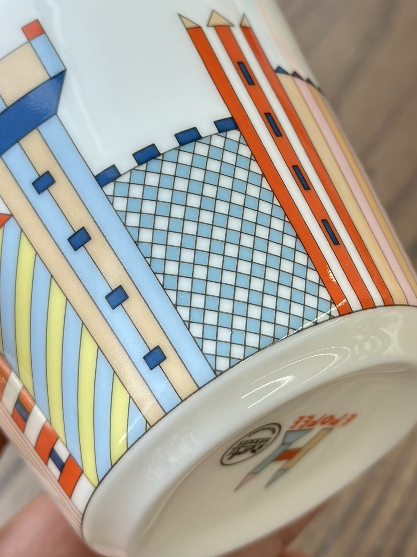 featuring a range of fabrics and ceramic tableware sets with rich - Home&Textlile 7