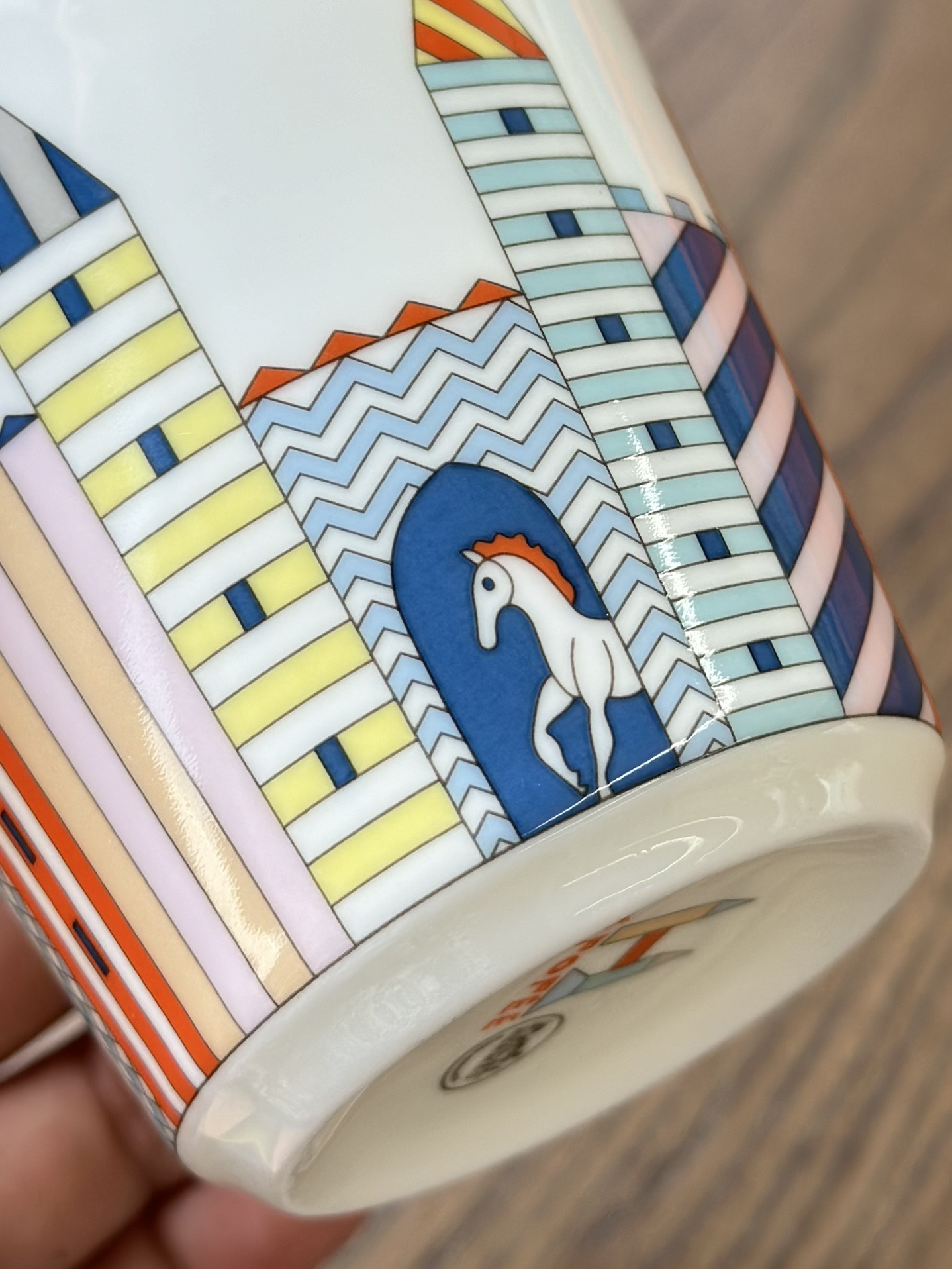 featuring a range of fabrics and ceramic tableware sets with rich - Home&Textlile 8