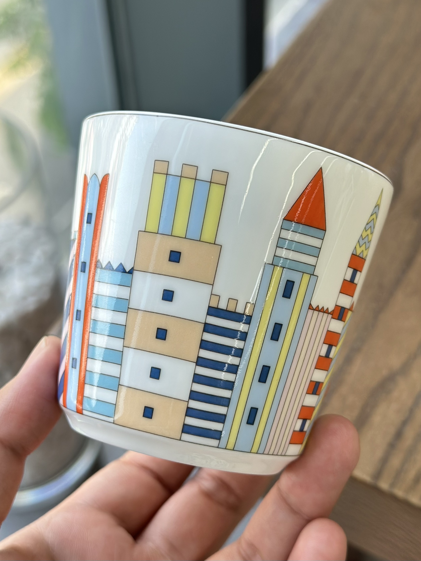 featuring a range of fabrics and ceramic tableware sets with rich - Home&Textlile 3