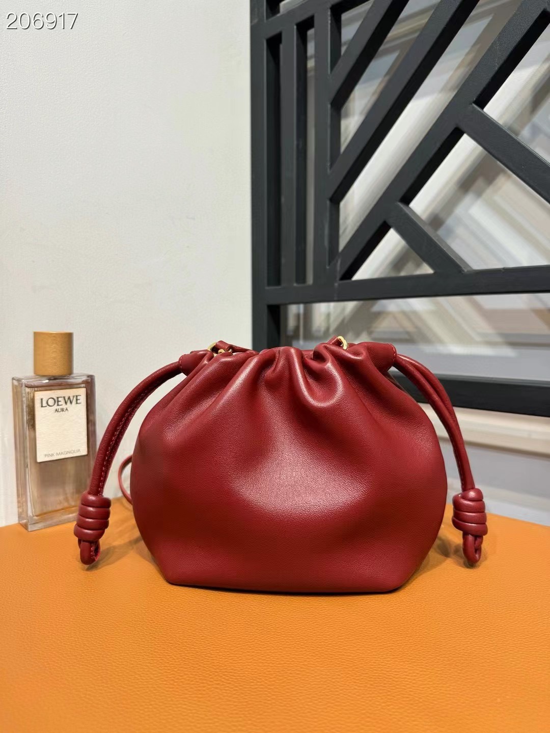 Loewe original factory Flamenco purse new jade series. The small lucky bag is really beautiful, the leather is soft, small and exquisite, small a