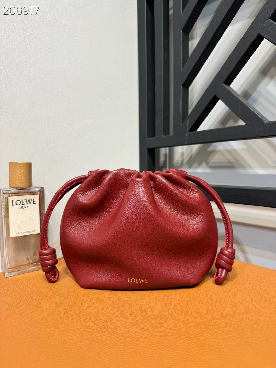 Loewe original factory Flamenco purse new jade series. The small lucky bag is really beautiful, the leather is soft, small and exquisite, small a