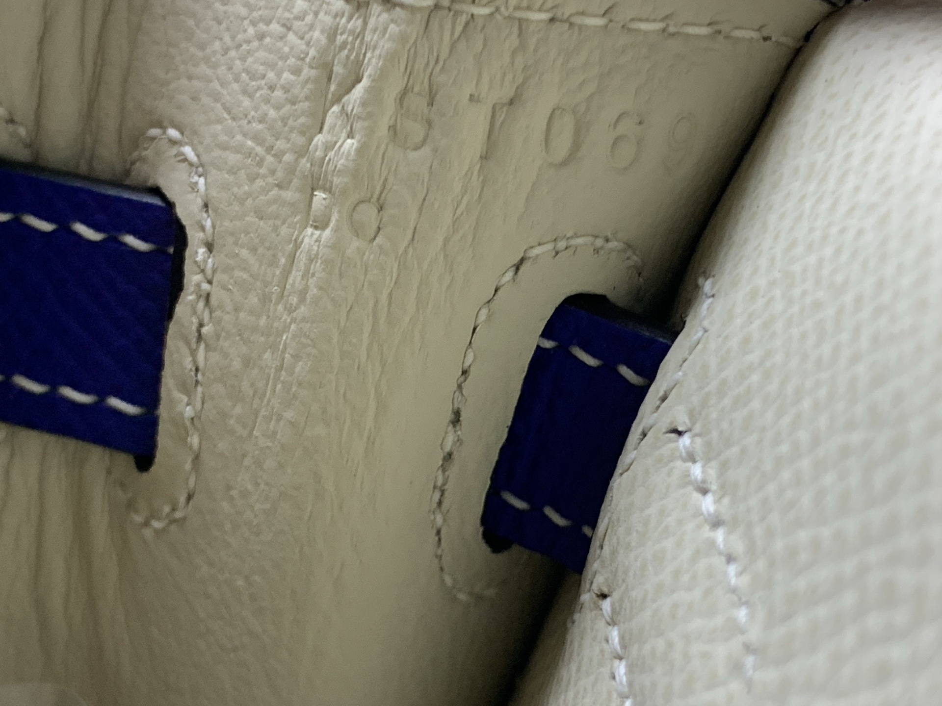 Kelly 25 Epsom Leather Handbag: Classic Design, Premium Craftsmanship 9 i1753782106380 3299 0 7