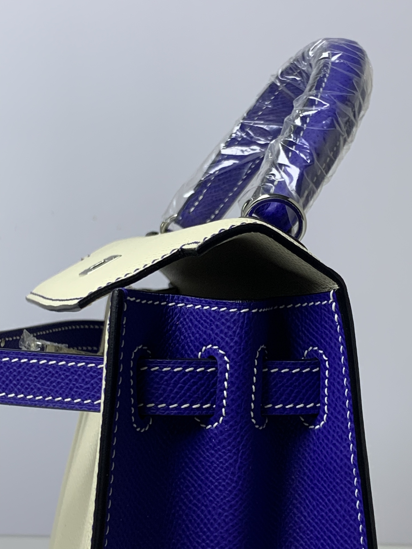 Kelly 25 Epsom Leather Handbag: Classic Design, Premium Craftsmanship 7 i1753782108065 6950 0 5