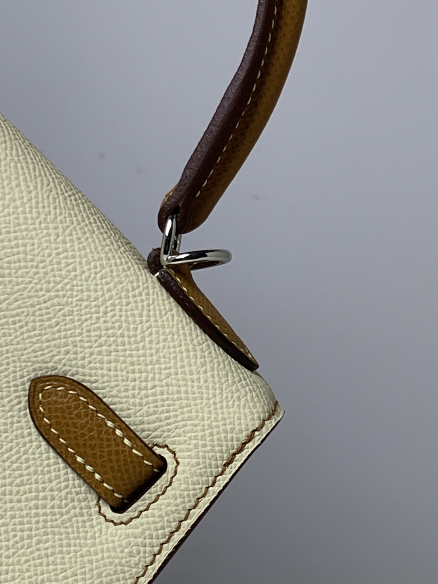 Kelly 25 Classic Colorblock Bag in Epsom Leather with Steel Hardware 5 i1753785259117 2681 0 3