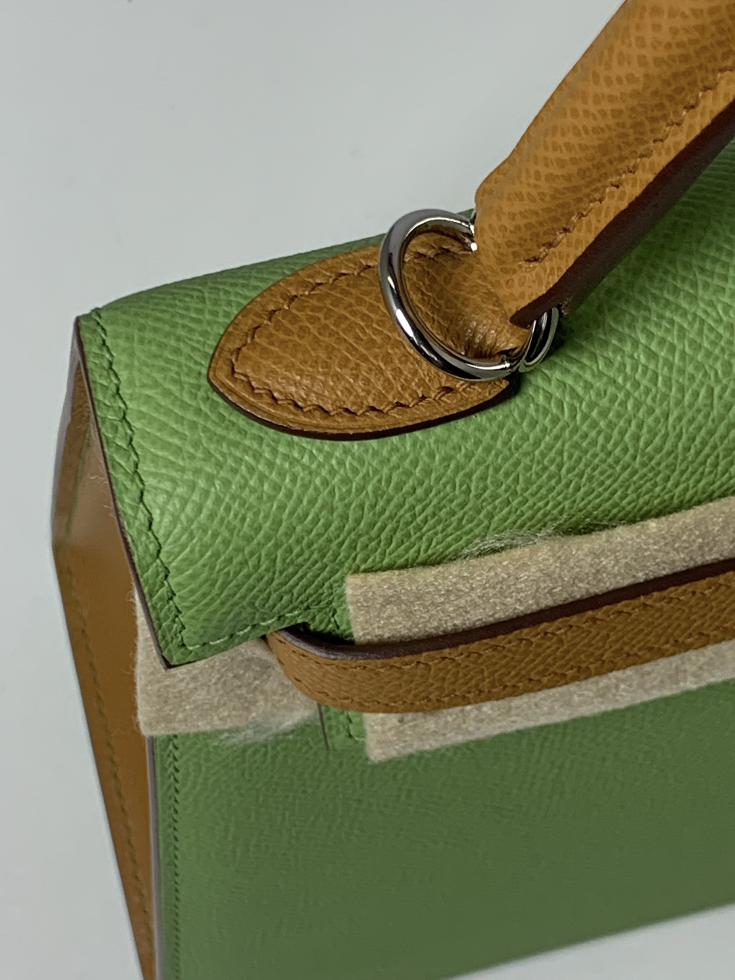Kelly 25 Color Block Epsom Leather Satchel Bag 6 i1753786592150 5639 0 4