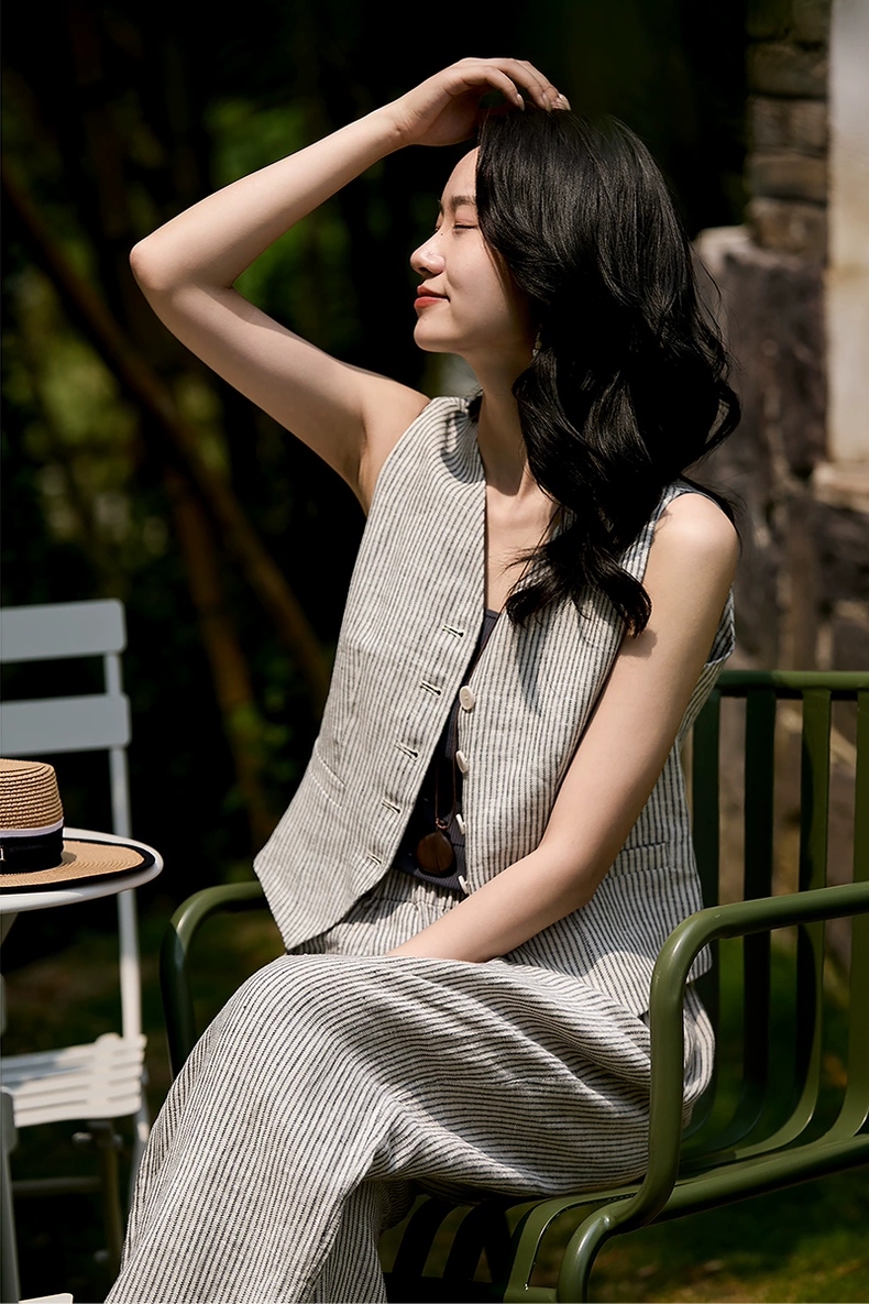 High-End Women’s Suit: Elegant, High-Quality, Holiday-Inspired with Comfortable Linen Fabrics. - 图片 4