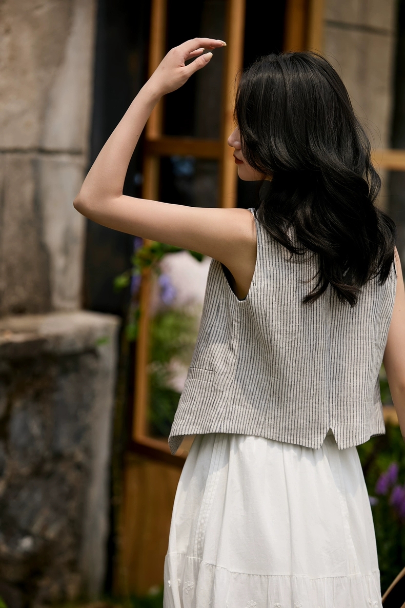 High-End Women’s Suit: Elegant, High-Quality, Holiday-Inspired with Comfortable Linen Fabrics. - 图片 6