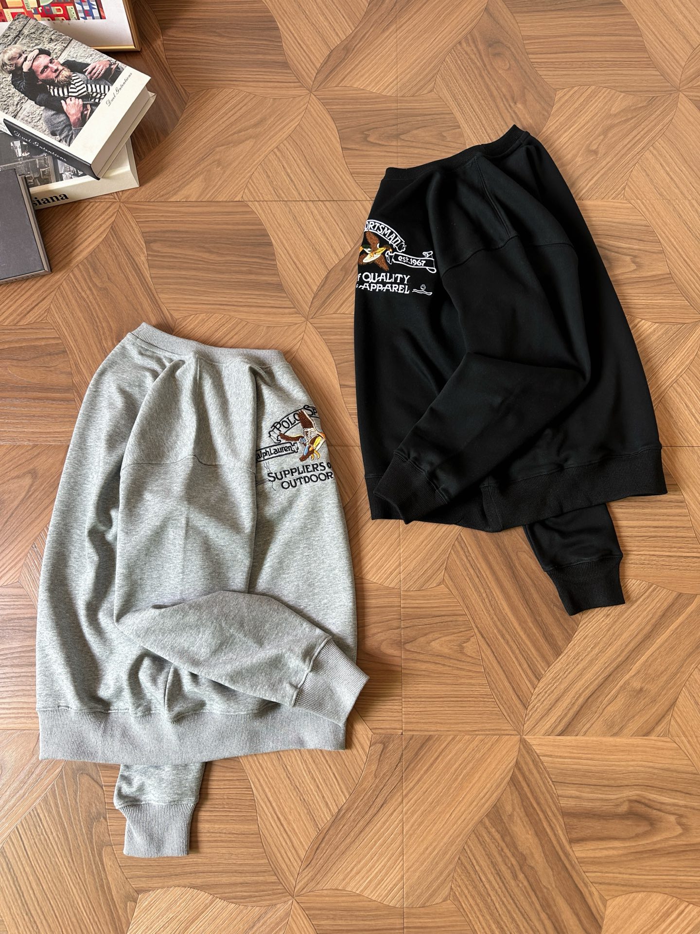 Ralph Lauren Fall/Winter Crewneck Sweatshirt with Embroidered Logo 2 Ralph Lauren Fall/Winter Crewneck Sweatshirt with Embroidered Logo