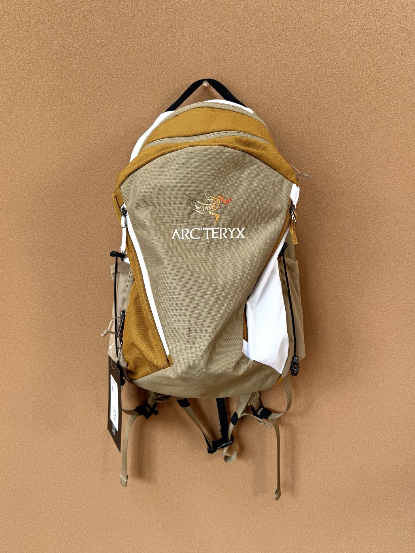 Mochila Arc'teryx Mantis 26L Duradera, Ligera y Funcional 6 i1751122457654 8254 0 4