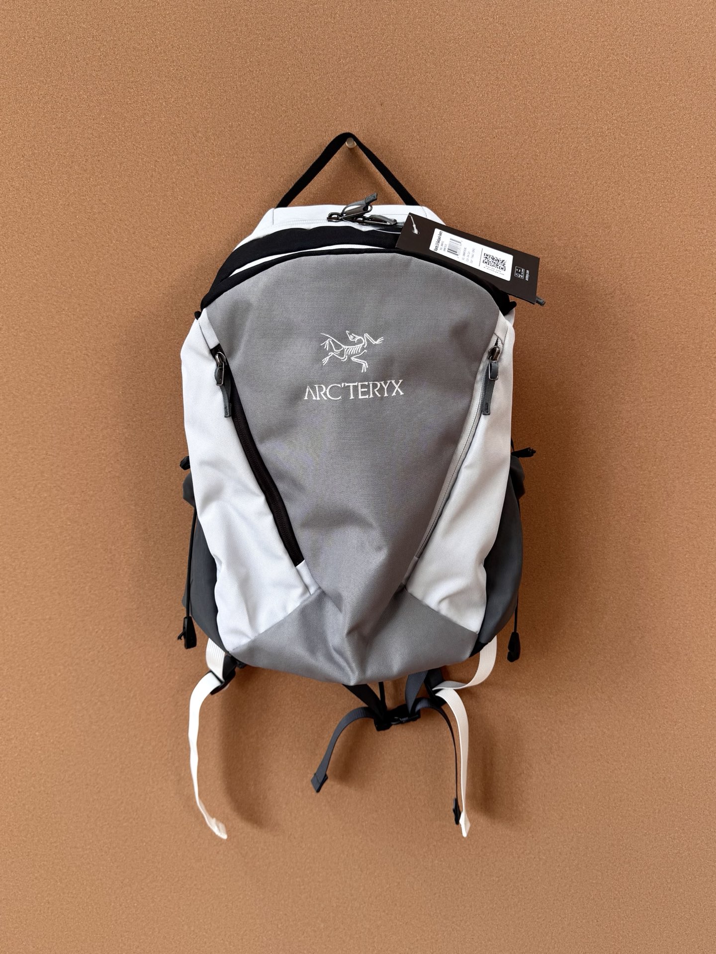 Mochila Arc'teryx Mantis 26L Duradera, Ligera y Funcional 5 i1751122457660 6793 0 3