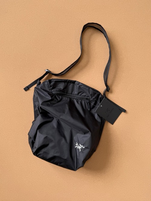 Bandolera Ligera y Resistente al Agua Arcteryx Heliad de 12L 16 Bandolera Ligera y Resistente al Agua Arcteryx Heliad de 12L