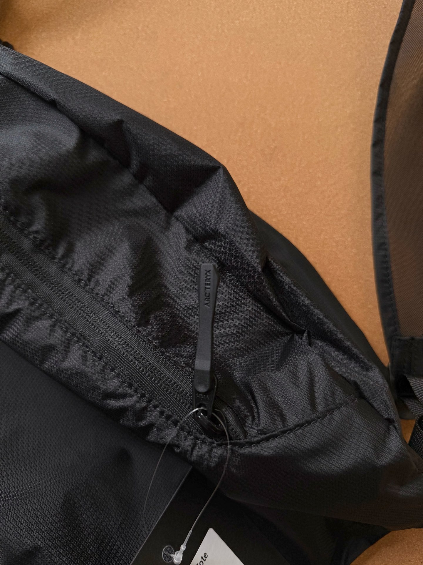 Bandolera Ligera y Resistente al Agua Arcteryx Heliad de 12L 7 i1752072088213 1242 0 6