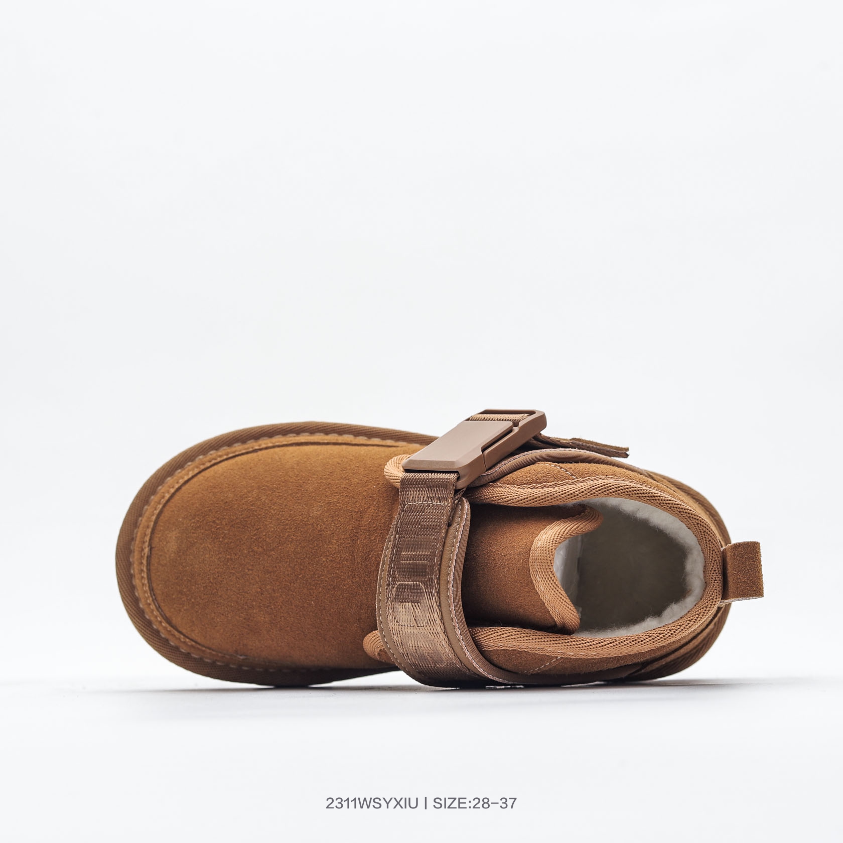 图片[6]-UGG/雪地靴 童鞋 防水麂绒皮革鞋面，内嵌17MM羊皮毛内底，轻翼科技外底❗️Angelababy代言款，蓬然心动，美国轻奢品牌UGG W Mini Bailey Button Bling贝莉系列中筒加绒休闲百搭短靴\” 尺码：28 29 30 31 32 33 34 35 36 37-选品中心