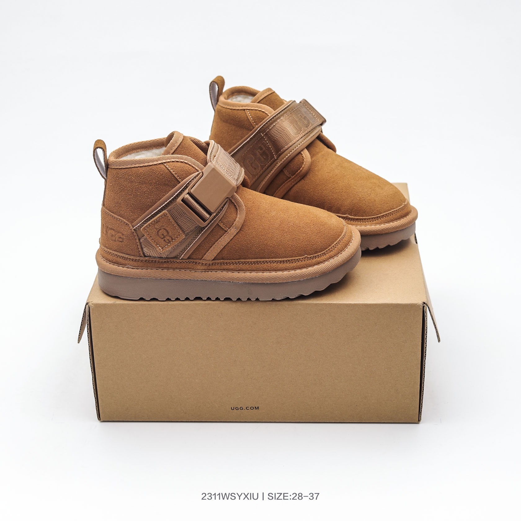 图片[9]-UGG/雪地靴 童鞋 防水麂绒皮革鞋面，内嵌17MM羊皮毛内底，轻翼科技外底❗️Angelababy代言款，蓬然心动，美国轻奢品牌UGG W Mini Bailey Button Bling贝莉系列中筒加绒休闲百搭短靴\” 尺码：28 29 30 31 32 33 34 35 36 37-选品中心