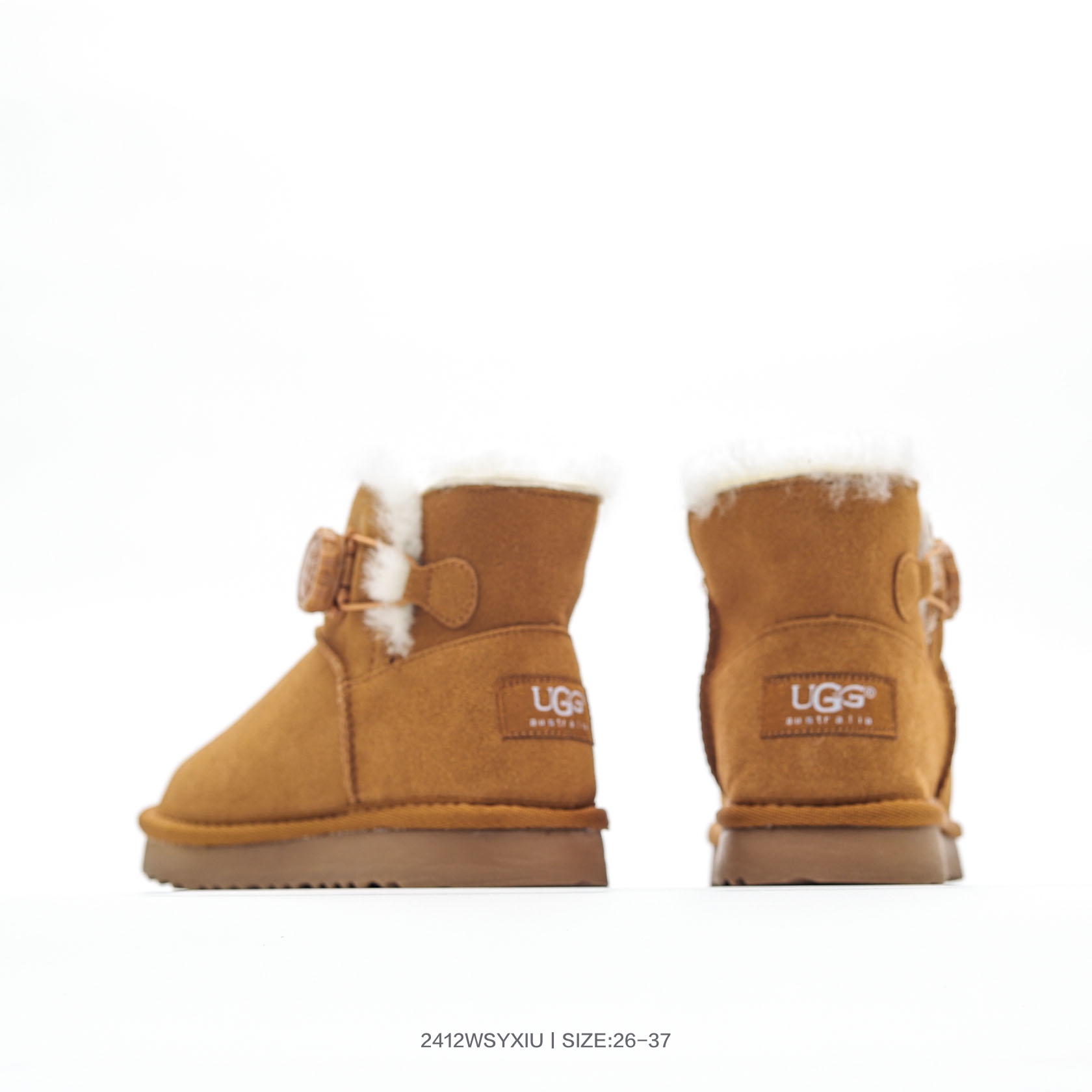 图片[4]-UGG 儿童精品童鞋品牌的起源可以追溯到澳大利亚，一战时期，澳大利亚飞行员用两块羊皮包裹成鞋子穿在脚上御寒，这种设计后来逐渐在澳洲流行开来。品牌正式创立于 1978 年，由澳大利亚冲浪员 Brian Smith 带到美国加利福尼亚并推广。以其标志性的羊毛靴而闻名于世，已成为冬季时尚与舒适的代名词。今天，为大家带来四双新款，它们不仅继承了 UGG 品牌的经典元素，更在细节上进行了创新。 尺码：26 27 28 29 30 31 32 33 34 35 36 37-选品中心
