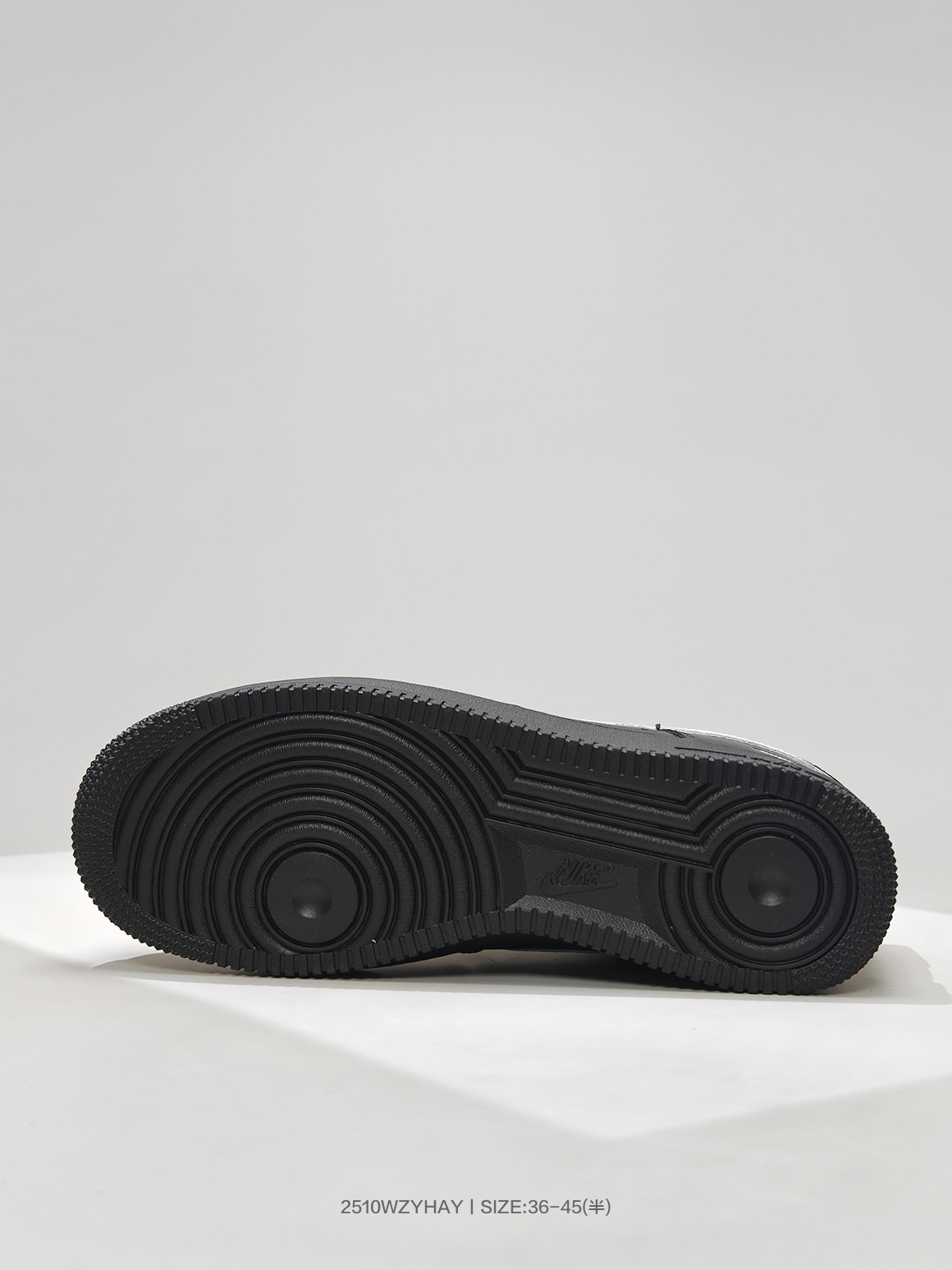 💰150
美系街头品牌-至高出品Supreme x耐克Nike Air Force 1 Low"07空军一号低帮经典百搭休闲运动板鞋 CU9225 002
定制皮料 原盒原包装 原楦头原纸板 纯正版型 内置全掌气垫 

码数：36 36.5 37.5 38 38.5 39 40 40.5 41 42 42.5 43 44 44.5 45
编号：2510WZYHAY