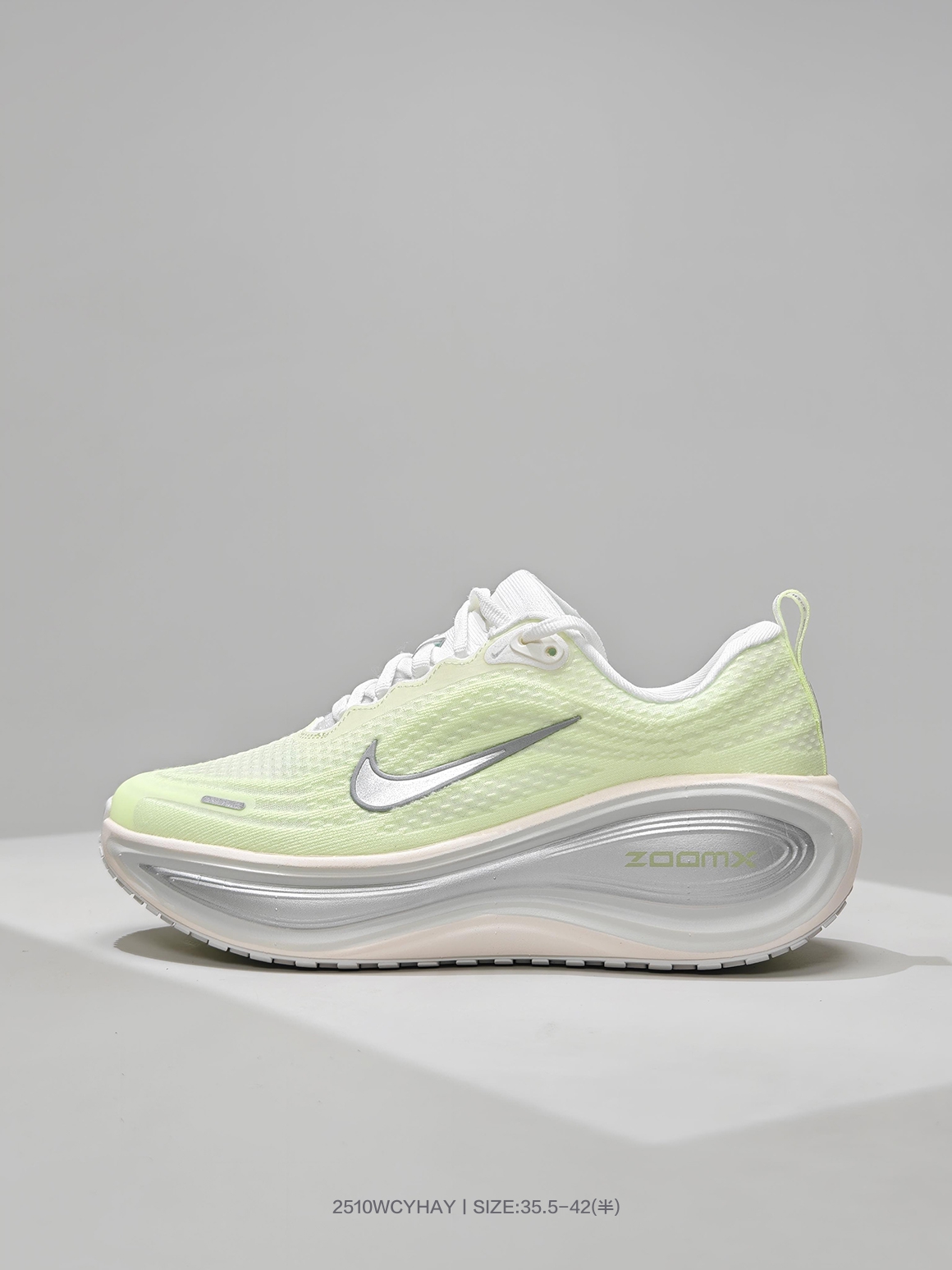 💰140
❗️复古气质十足!全新耐克Nike Zoom Vomero 经典复古休闲运动慢跑鞋 HV8154 103
码数:35.5 36 36.5 37.5 38 38.5 39 40 40.5 41 42
编号:2510WCYHAY