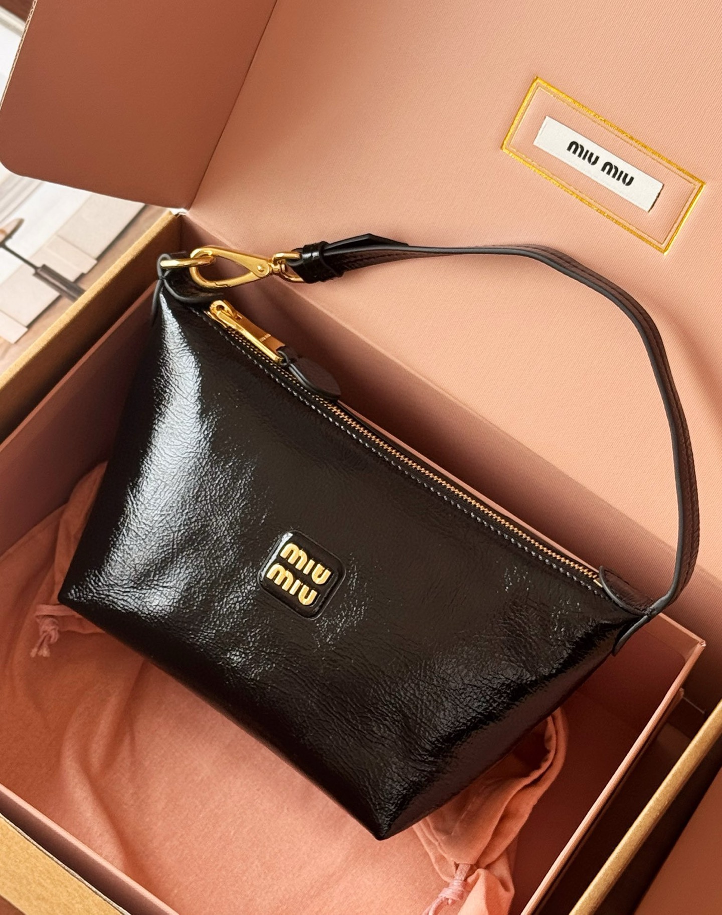 Miu Miu Order picture! 750 Size 18.5/14/10 Comes with complete packaging