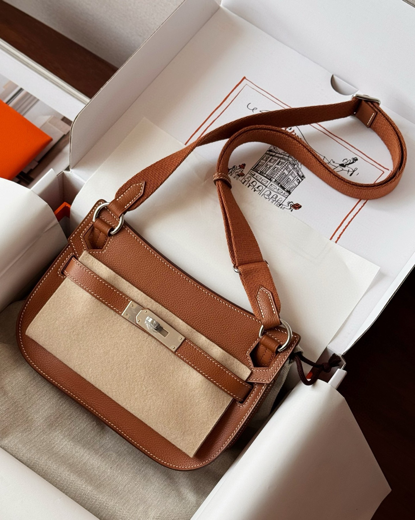 Hermès Order picture! Black, gray, brown available! (Other colors can be ordered) Size 23/17/5 Comes with complete packaging