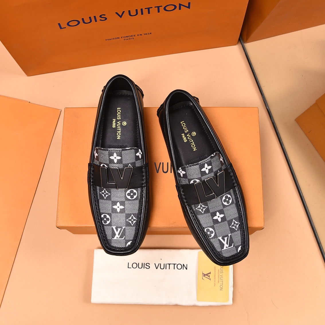 Louis Vuitton Casual Schoenen Kalfsleer Koeienhuid Schapenvacht Lente/Zomercollectie Casual