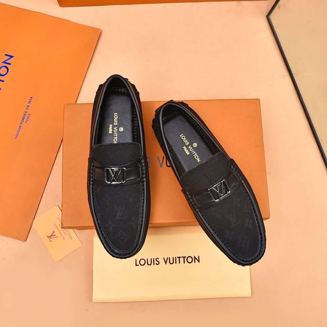 Louis Vuitton Casual Schoenen Kalfsleer Koeienhuid Schapenvacht Lente/Zomercollectie Casual