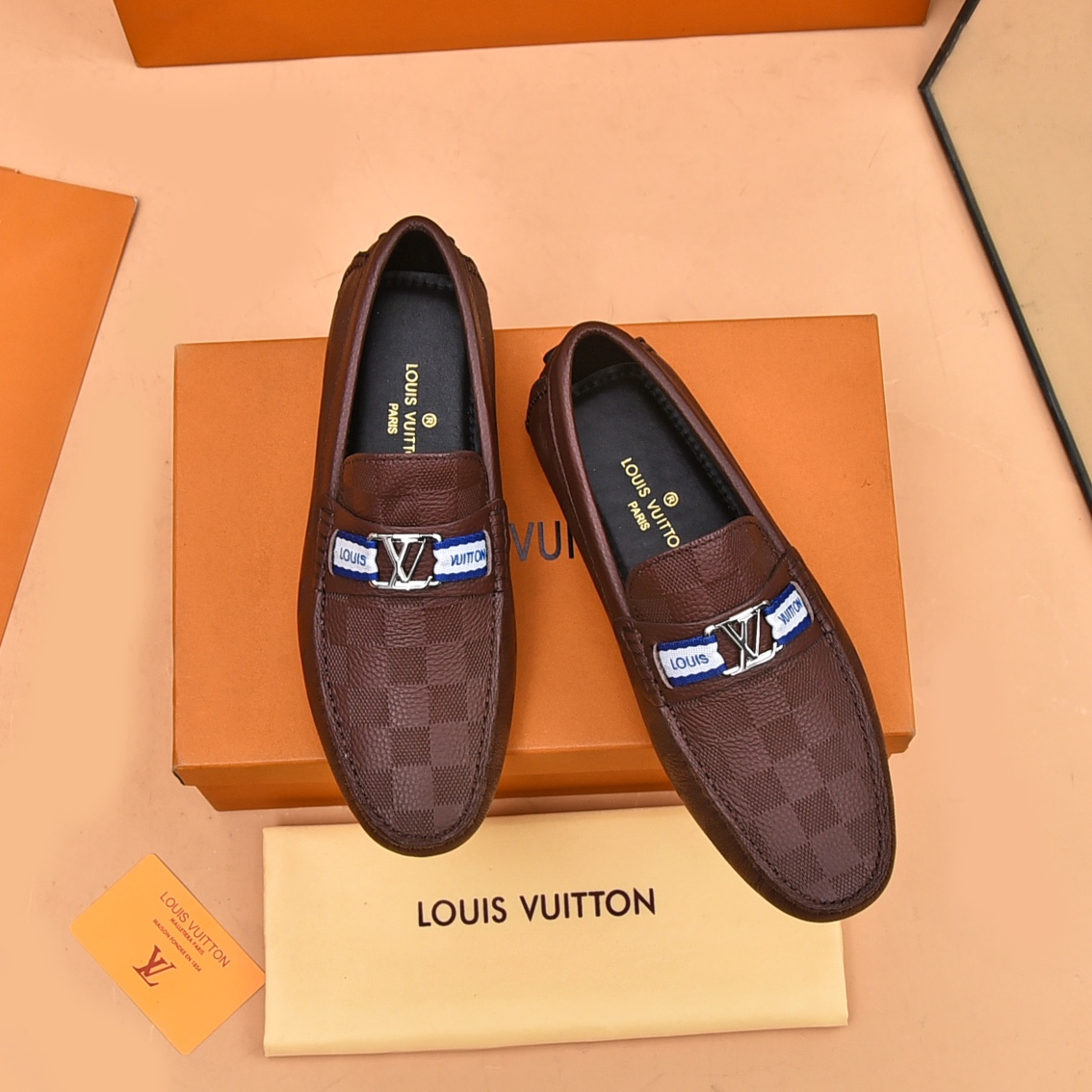 Winkel
 Louis Vuitton Casual Schoenen Kalfsleer Koeienhuid Schapenvacht Lente/Zomercollectie Casual