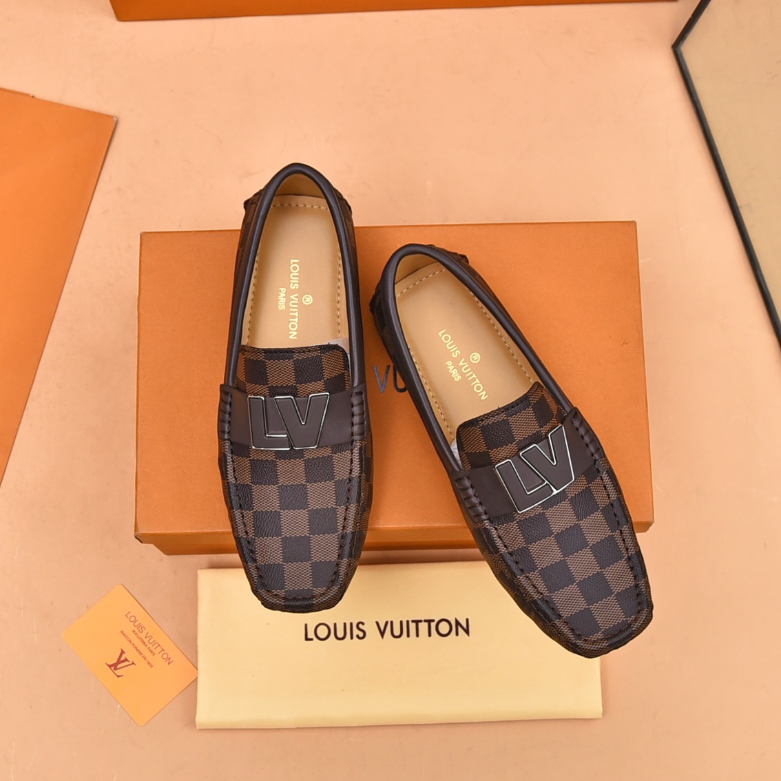 Louis Vuitton Casual Schoenen Kalfsleer Koeienhuid Schapenvacht Lente/Zomercollectie Casual