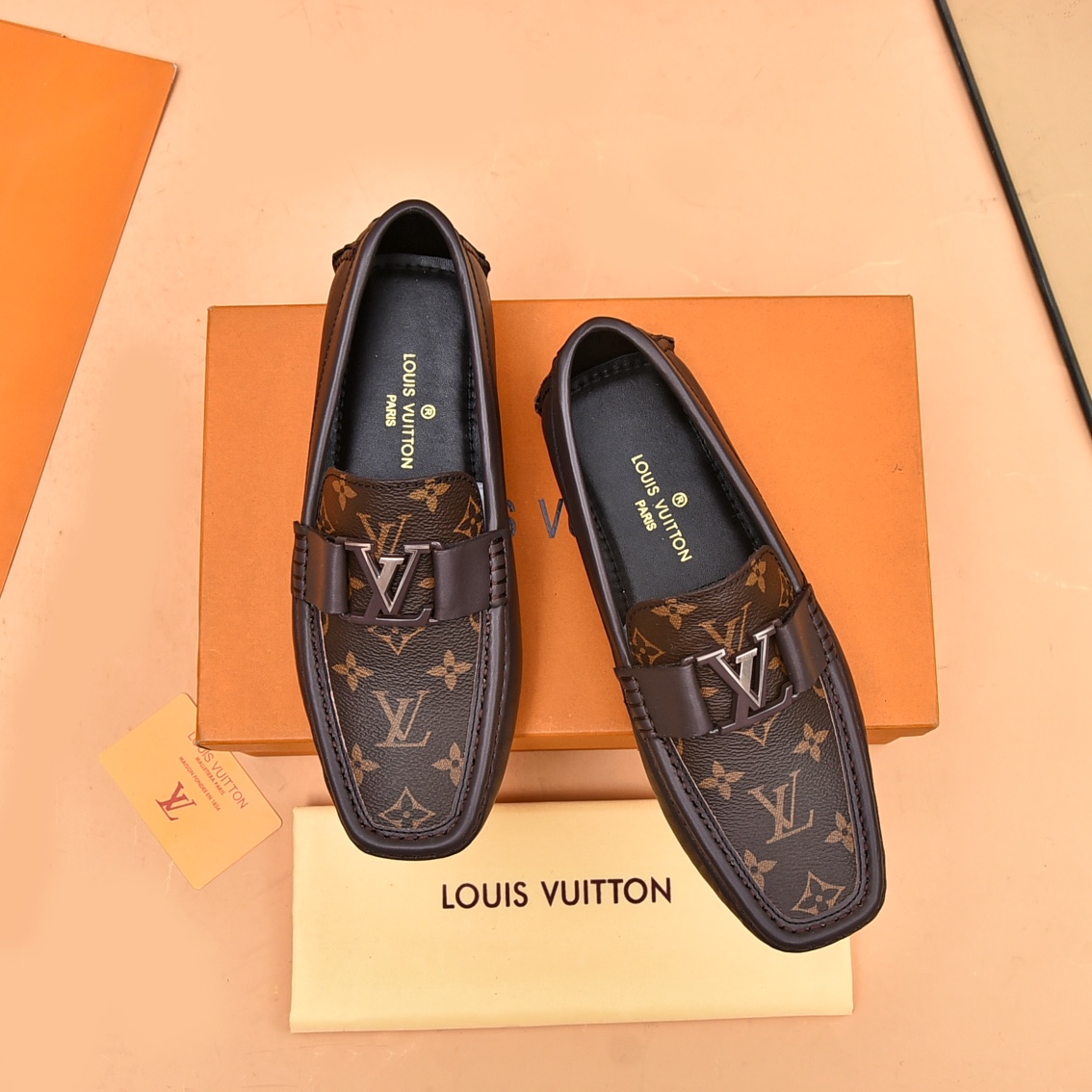 Louis Vuitton Casual Schoenen Kalfsleer Koeienhuid Schapenvacht Lente/Zomercollectie Casual