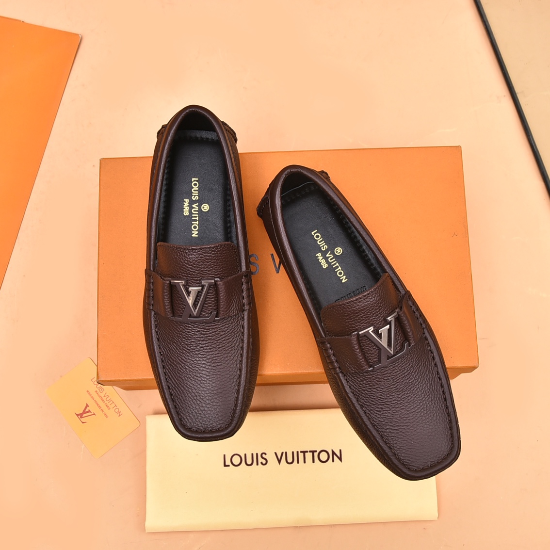 Louis Vuitton Casual Schoenen Kalfsleer Koeienhuid Schapenvacht Lente/Zomercollectie Casual