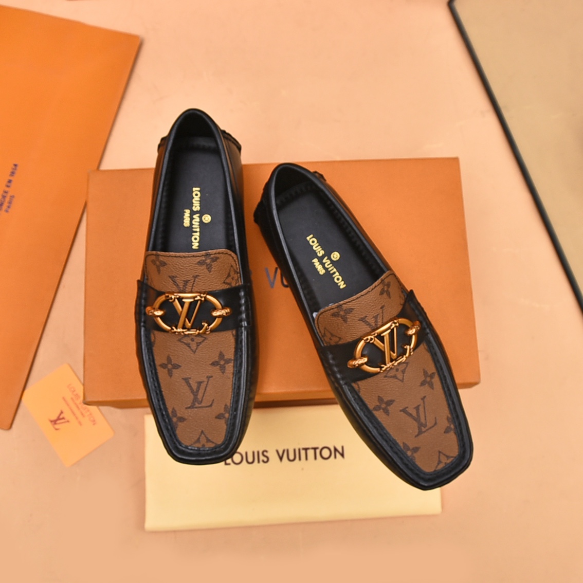 Louis Vuitton Casual Schoenen Kalfsleer Koeienhuid Schapenvacht Lente/Zomercollectie Casual