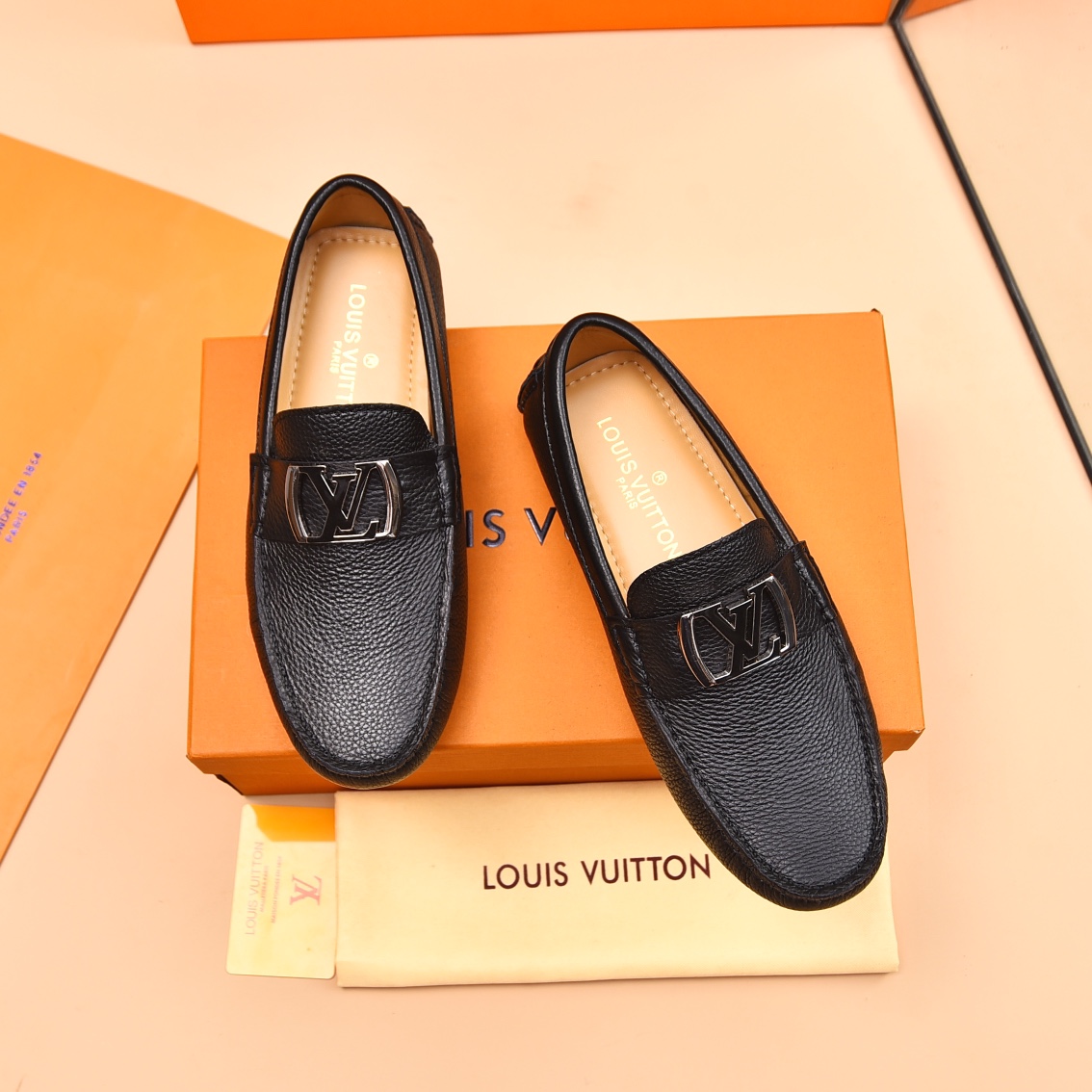 Louis Vuitton Casual Shoes Buy Top High quality Replica
 Calfskin Cowhide Sheepskin Spring/Summer Collection Casual