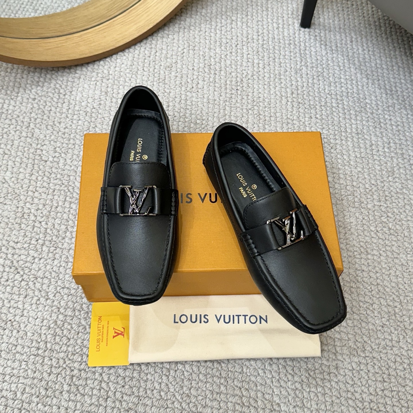 Louis Vuitton 2025 Spring/Summer GLORIA Loafers - Premium Leather 2 i1742590266298 3473 0 0
