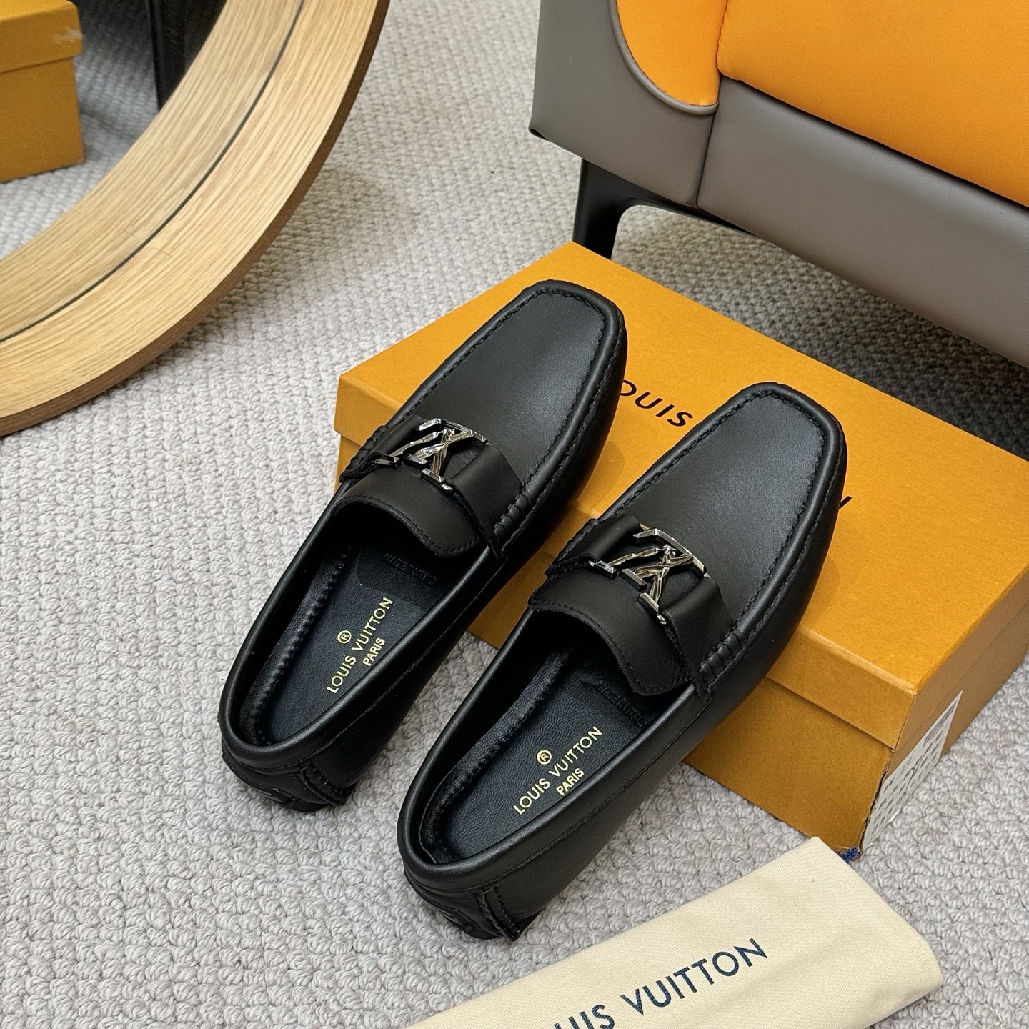 Louis Vuitton 2025 Spring/Summer GLORIA Loafers - Premium Leather 9 i1742590266298 5321 0 7