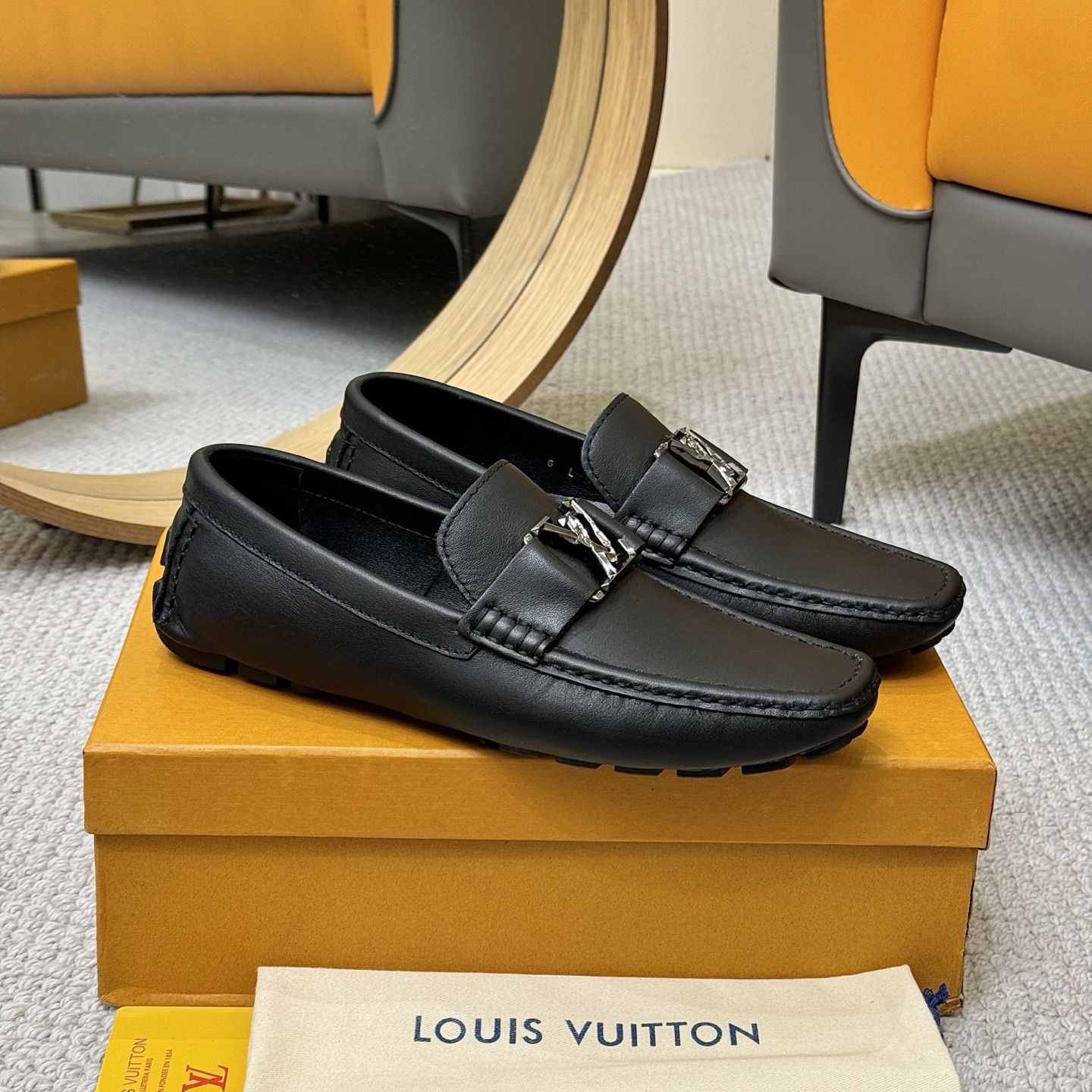 Louis Vuitton 2025 Spring/Summer GLORIA Loafers - Premium Leather 4 i1742590266298 7576 0 2