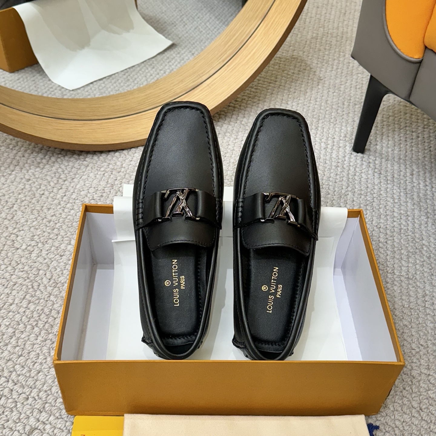 Louis Vuitton 2025 Spring/Summer GLORIA Loafers - Premium Leather 3 i1742590269538 9948 0 1