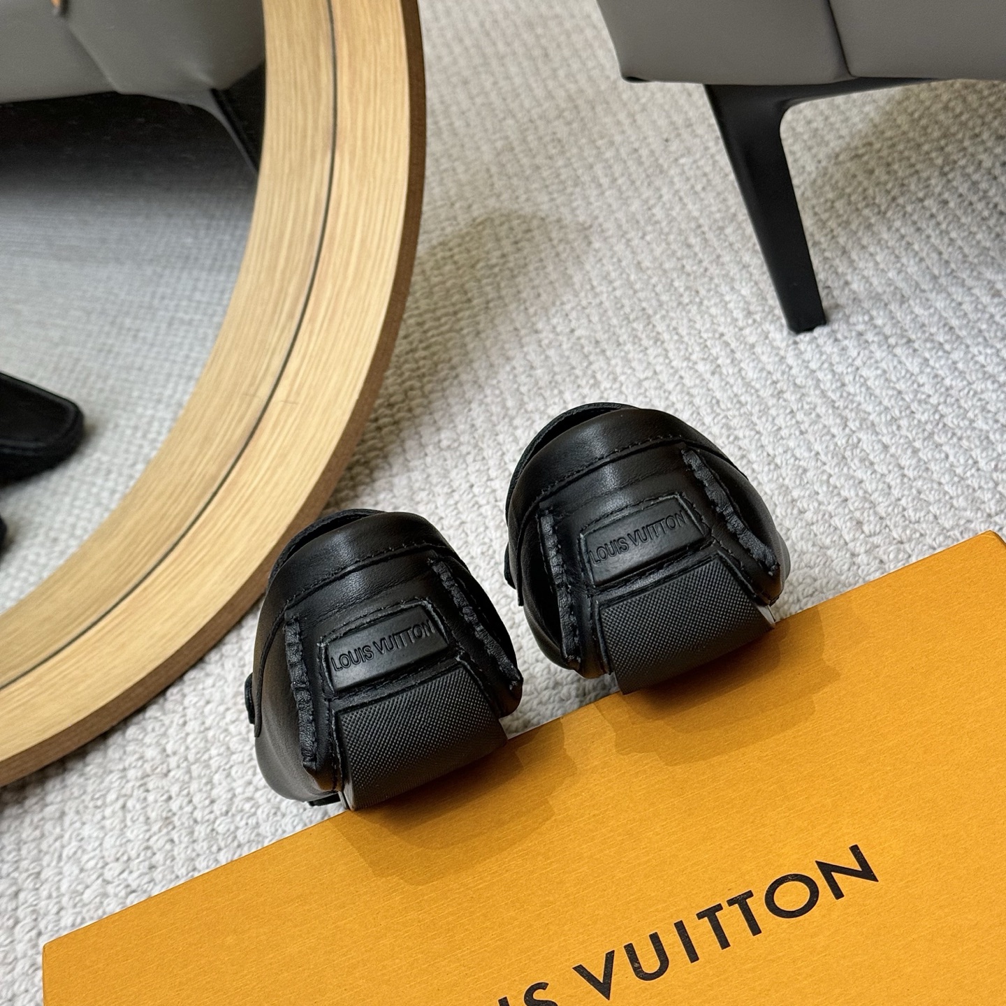 Louis Vuitton 2025 Spring/Summer GLORIA Loafers - Premium Leather 10 i1742590269545 7249 0 8