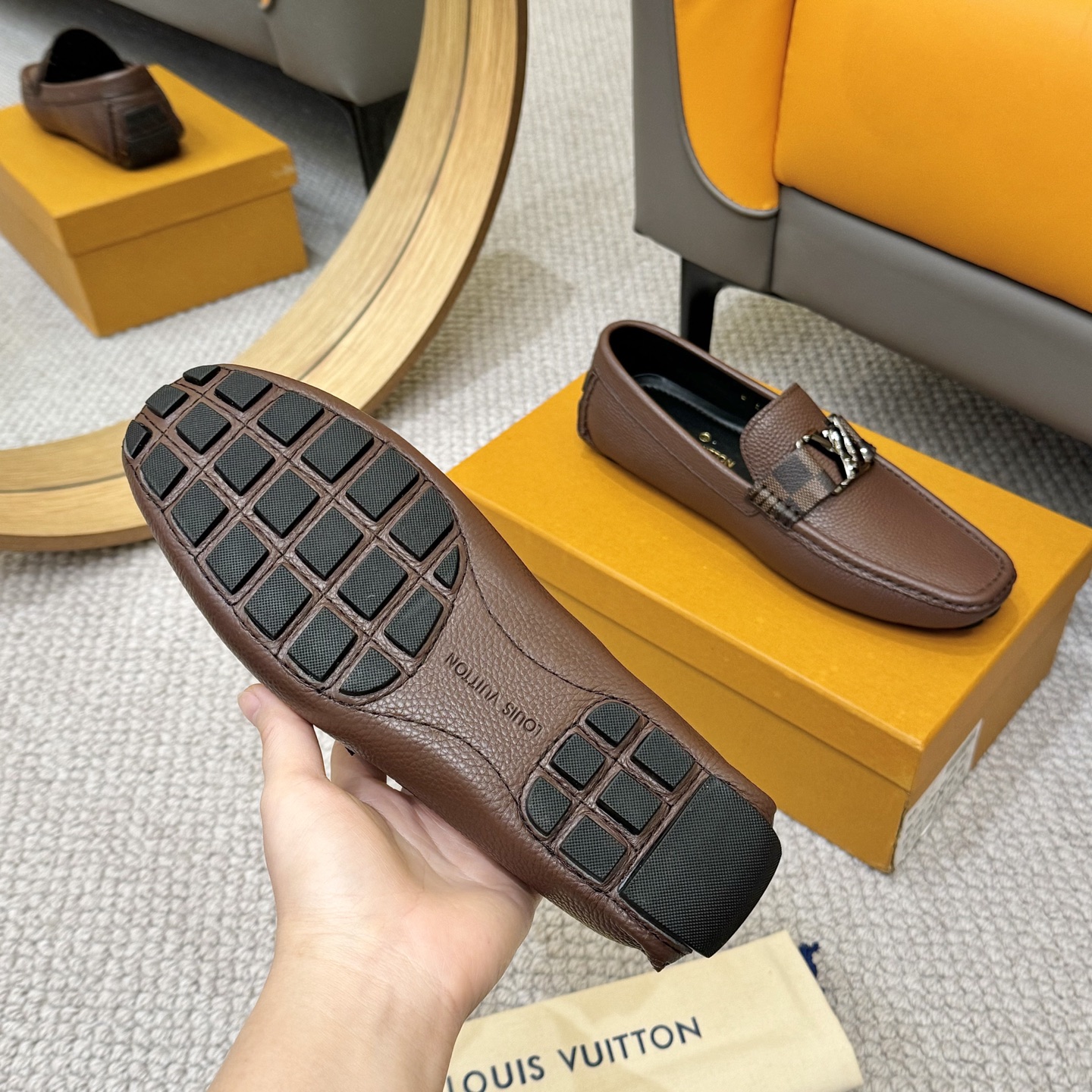 Louis Vuitton 2025 Spring/Summer GLORIA Loafers - Premium Leather 8 i1742590311069 2782 0 6