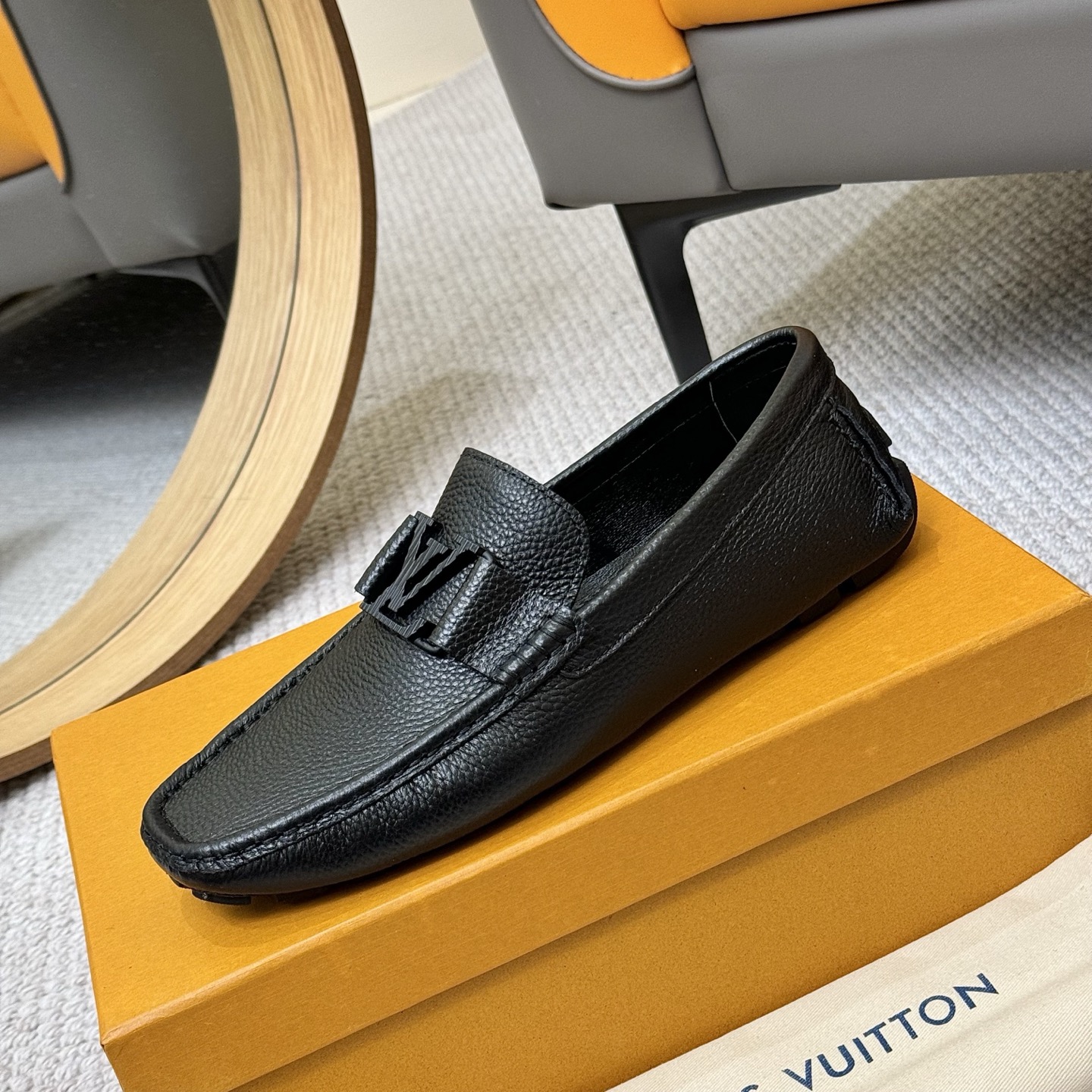 Louis Vuitton GLORIA Series Leather Loafers with Monogram - Sizes 38-46 7 i1742590423779 7487 0 5